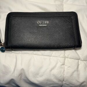 GUESS Black Zip-Around‎ Wallet